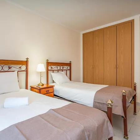 Cool Motion Rocha T2 Appartamento *